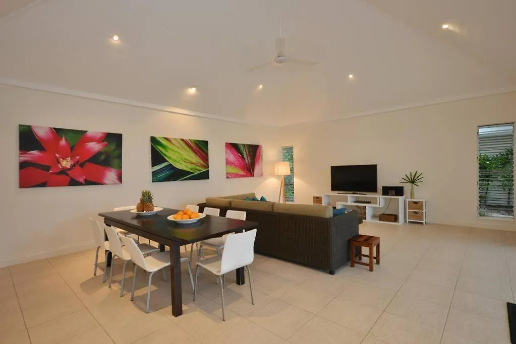 Plantation House - Private 4 Bedroom Beachfront Retreat Port Douglas 0*,  Australia