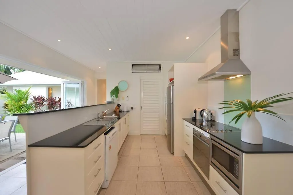 Plantation House - Private 4 Bedroom Beachfront Retreat Port Douglas Australia